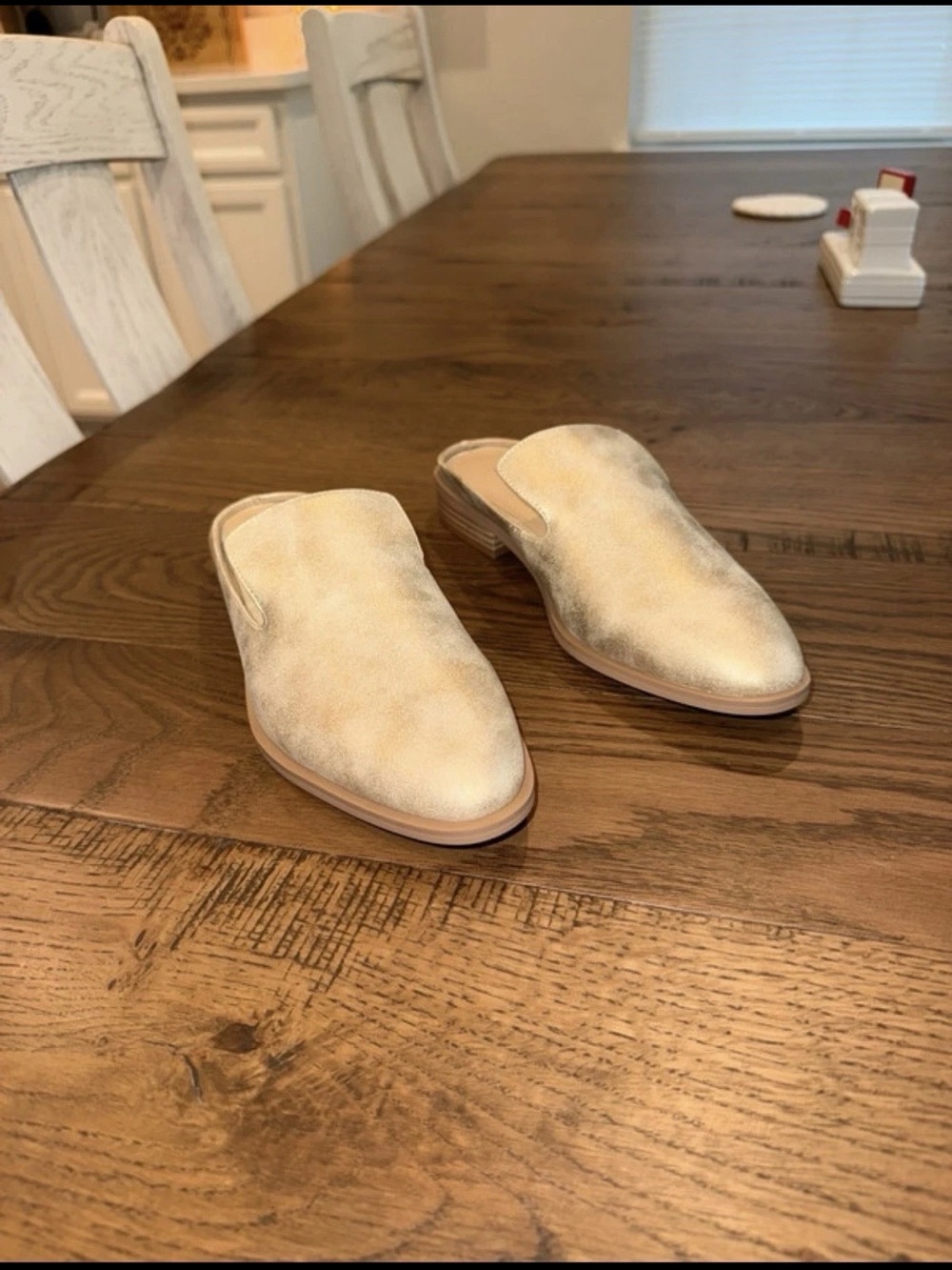 Very Volatile Woman’s Avery Champagne Slip On Mule Size 6